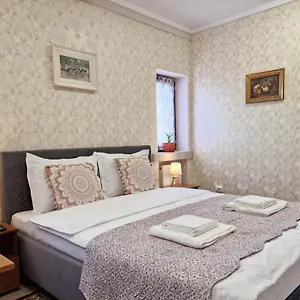 Laroka House Arty And Cosy Universitate Center Apartament