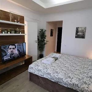 Charming City Center - Free Minibar Apartament